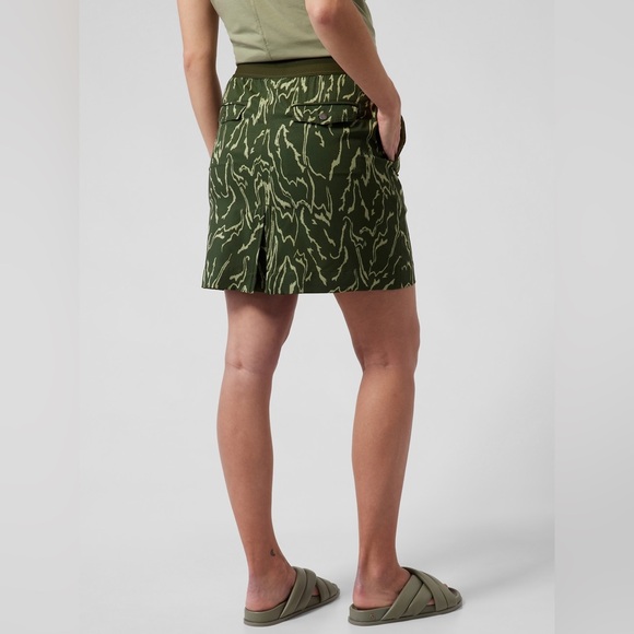 Athleta Vienna Cargo Skort - Picture 2 of 12